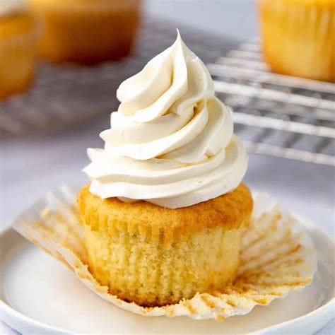 Easy Swiss Meringue Buttercream (Cheat's Recipe) - The Flavor Bender