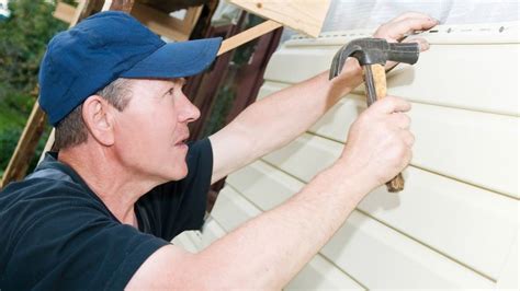 How to Install Vinyl Siding—the Home Exterior That's Hot Again | Vinyl ...