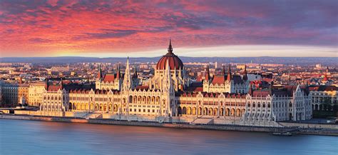 River Cruises in Hungary | Riviera Travel