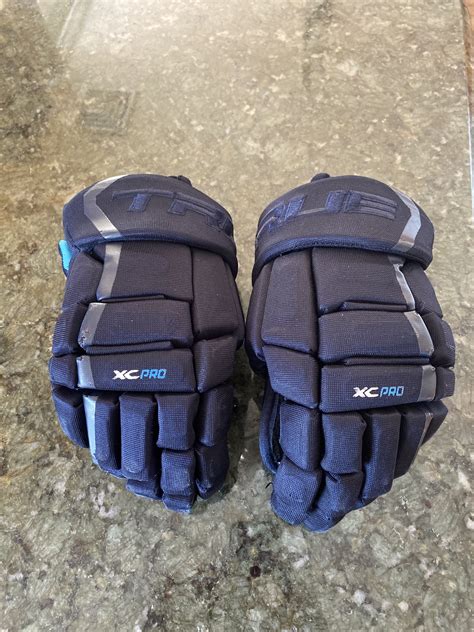 True hockey Gloves XC Pro | SidelineSwap