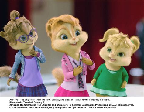 What are the three girl chipmunks names?