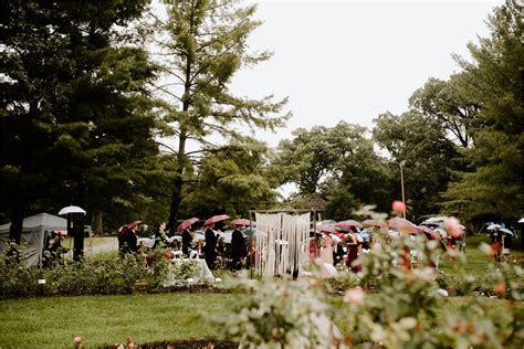 Wooly's + Des Moines Art Center Rose Garden Wedding | Bri and Joe — Ali ...