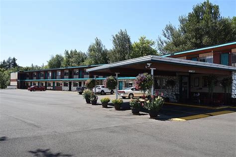 MYRTLE TREES MOTEL - Updated 2024 Reviews (Myrtle Point, Oregon)