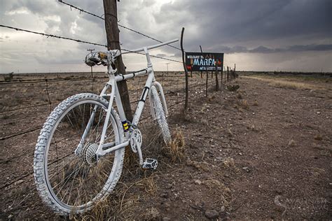 I Want to Believe. Mysterious, Marfa, Texas. — Jason Weingart Photography