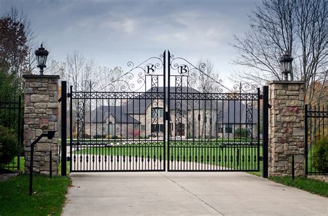 Things to Know When Installing a Driveway Gate | First Class Fencing