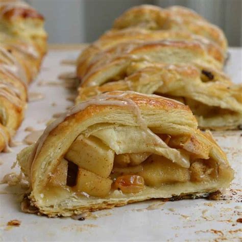 Apple Strudel with Easy Puff Pastry | Small Town Woman