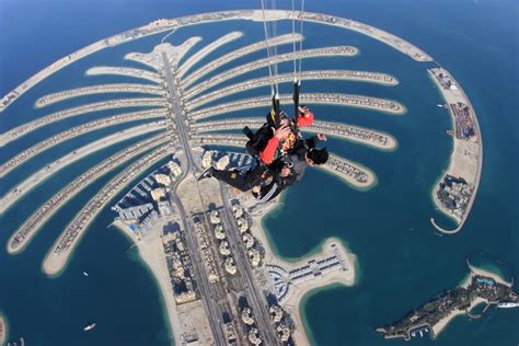 Skydiving in Dubai: My First Skydive - Ace Adventurer