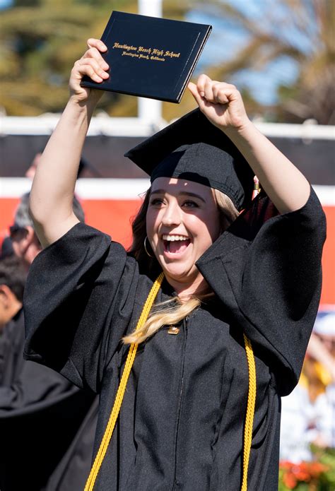 Huntington Beach High School Graduation 2017 – Orange County Register