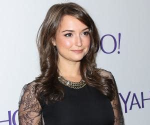 Milana Vayntrub birthday, age, height & details