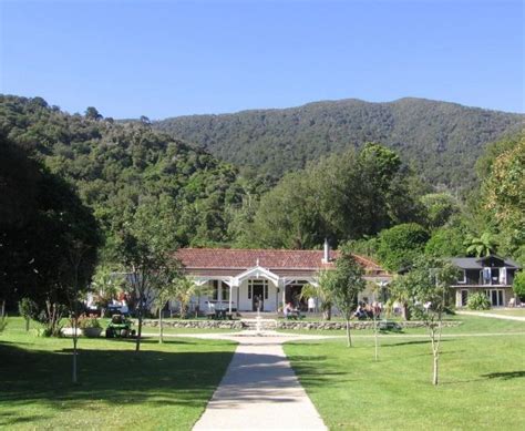 Accommodation Marlborough Sounds luxury, boutique & Backpackers