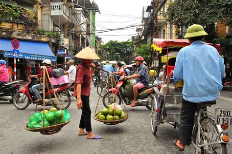 Hanoi Old Quarter: 10 things to do at day & night