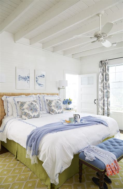 40 Beach Themed Bedrooms to Take You Away