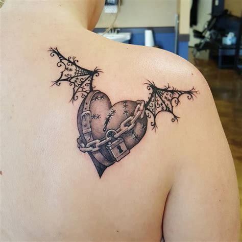 50 Broken Heart Tattoo Design Ideas - Beauty Mag