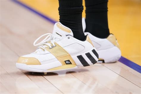 Kyle Lowry Wears Gilbert Arenas' Retro Basketball Shoes - Sports ...