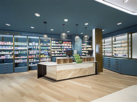 Farmacia Centrale by AMlab | Pharmacy Design | Retail Design | Store ...