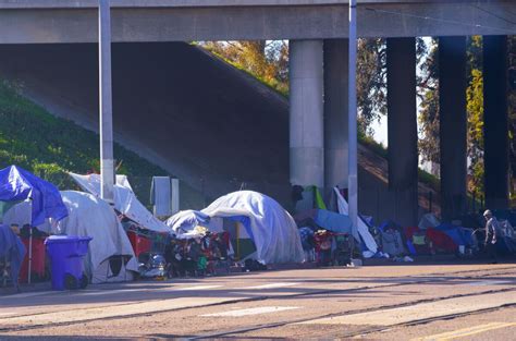 San Diego officials call for ban on homeless encampments - Los Angeles ...