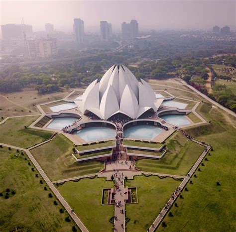 Lotus Temple, New Delhi : IndiaSpeaks | สถาปัตยกรรม, การออกแบบสวน, ปราสาท