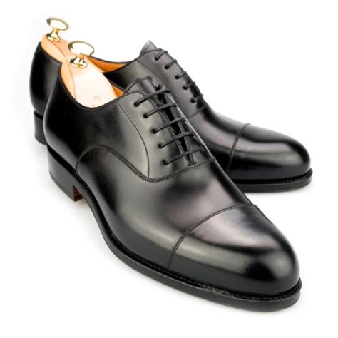 LACE-UP OXFORDS TOE-CAP SHOES IN BLACK CALF | CARMINA