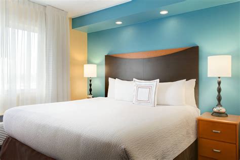 Hotel near Maumee Soccer Center | Fairfield Inn & Suites Toledo Photos