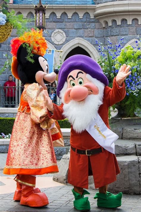 Disneyland Paris Characters During A Show Editorial Stock Photo - Image ...