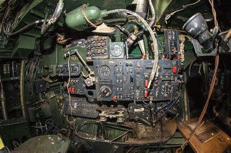 The original radio system inside a Tiger 1 tank | Tanks military ...