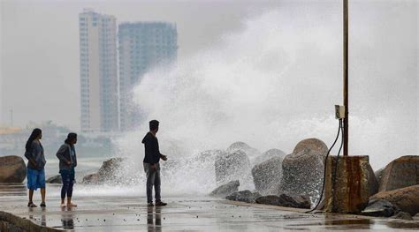 Cyclone Mandous Highlights: Flights cancelled in Chennai, heavy rain ...