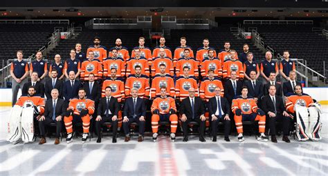 2018-19 Edmonton Oilers Team Photo Opportunity - Have Your Very Own ...