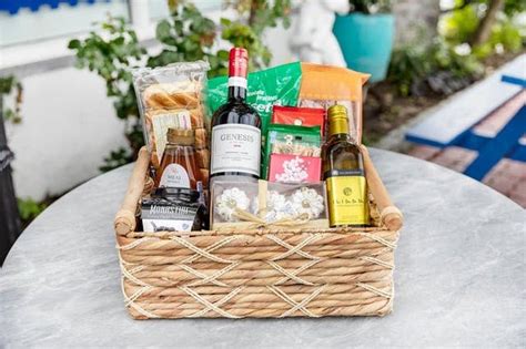 Gourmet Gift Baskets for your loved ones: Greek International Foo ...