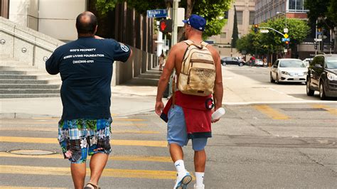 Los Angeles Pedestrians Look Forward to Relaxed Jaywalking Law - The ...