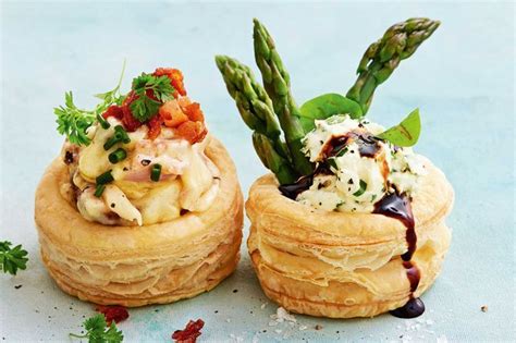 Goat's cheese and asparagus vol-au-vents