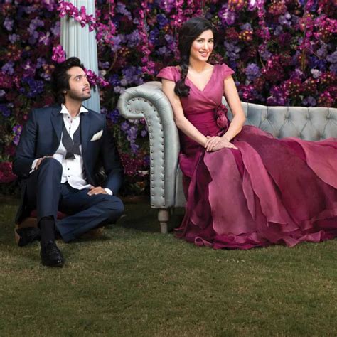 Fahad Mustafa And Mehwish Hayat Together In Load Wedding! | Reviewit.pk