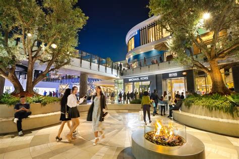 Westfield Century City: Reimagining the American Shopping Mall ...