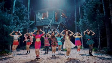 [Video] Twice′s ′Signal′ Music Video Surpasses 6 Million Views - 8days