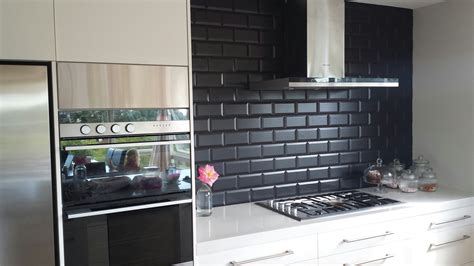 6 Outstanding Kitchen Backsplash Ideas That Make You Feel Like a ...