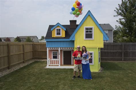 Disney UP Playhouse | Build a playhouse, Play houses, Disney room decor