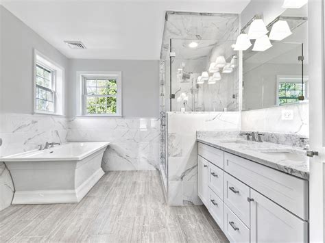 Bathroom Flooring Ideas With White Cabinets | Floor Roma