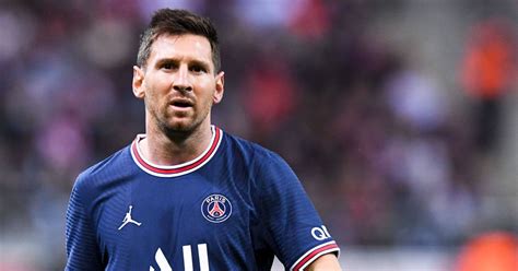 Why angry PSG fans booed Lionel Messi prior to Rennes defeat - Nigerian ...