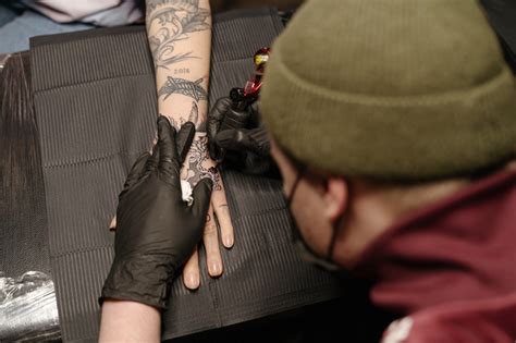 How to Become a Tattoo Artist: A Step-by-Step Guide