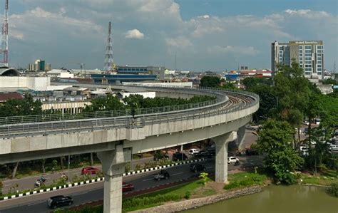 LRT Palembang dan 6 Tipe Penumpangnya