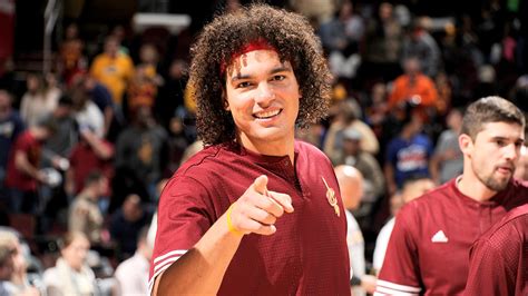 Cavaliers add veteran big Anderson Varejao for return tour | NBA.com