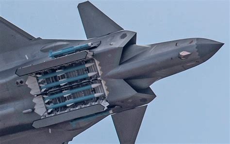 The Modelling News: A new PLA Air Force J-20 “Mighty Dragon” stealth ...