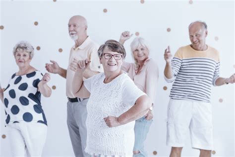 The Benefits of Dancing for Seniors | Maplewood Senior Living