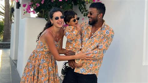 Hardik Pandya and Natasa Stankovic pose with their son in matching ...