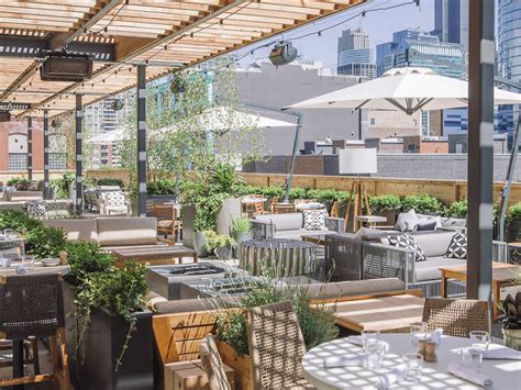 19 Best Rooftop Restaurants in Chicago for Outdoor Dining