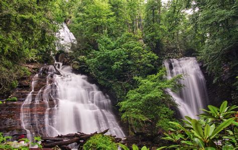 7 Amazing Waterfalls In Georgia | Drivin' & Vibin'