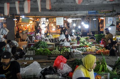 TARGET REVITALISASI PASAR TRADISIONAL DI JAWA BARAT | ANTARA Foto