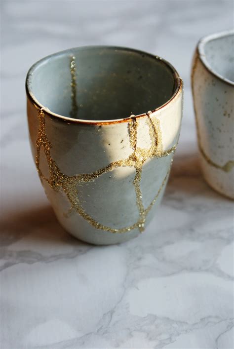 DIY KINTSUGI (THE JAPANESE ART OF REPAIRING BROKEN POTTERY) - Francine ...