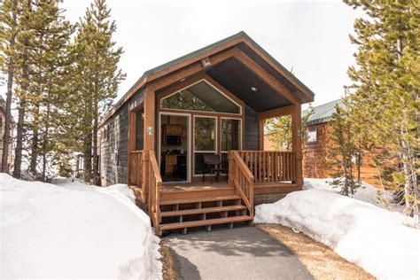 West Yellowstone Explorer Cabins | A Complete Review - travelhelix