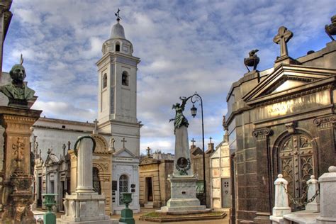 Bairro Recoleta: Charme, Cultura e Elegância em Buenos Aires - Jornal ...