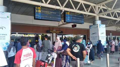 Penumpang Bandara SMB II Palembang Membludak, Jam Operasional Ditambah